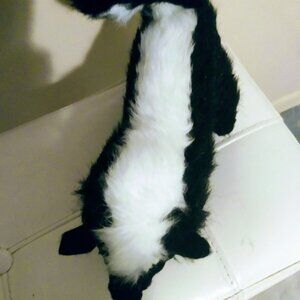 Plush Masterpiece Skunk stuffed puppet toy